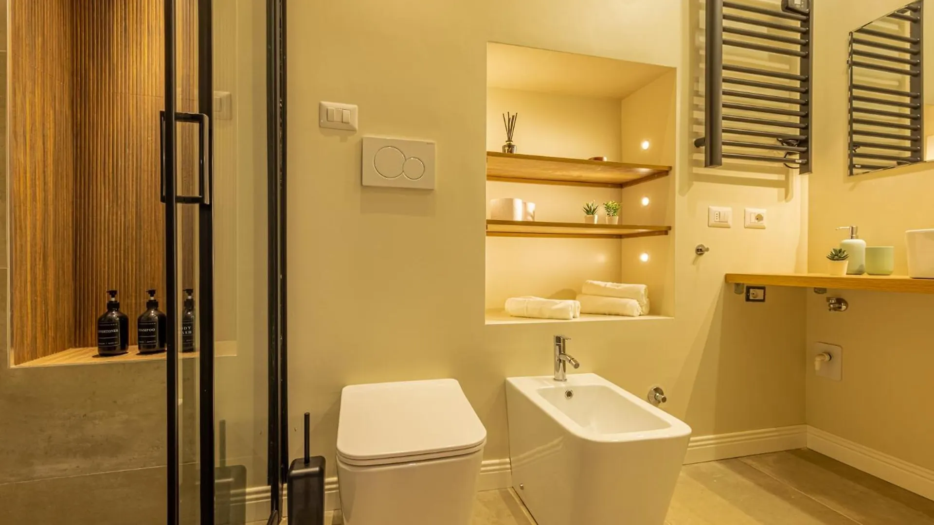 Bilocale Chic In Tropical Villa A Due Passi Da Stazione Centrale Mailand 0*,