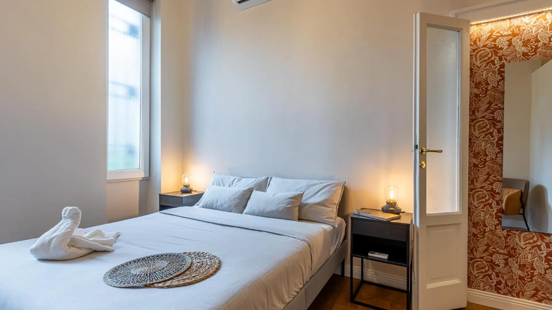 Bilocale Chic In Tropical Villa A Due Passi Da Stazione Centrale Milan Apartment