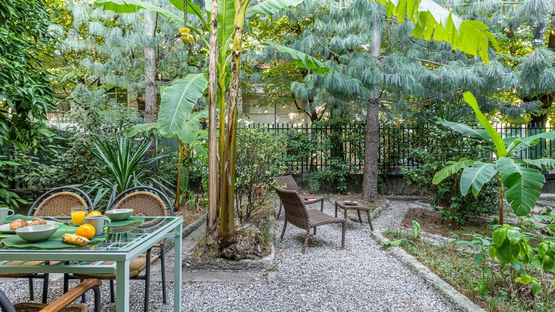 Bilocale Chic In Tropical Villa A Due Passi Da Stazione Centrale Milan 0*,